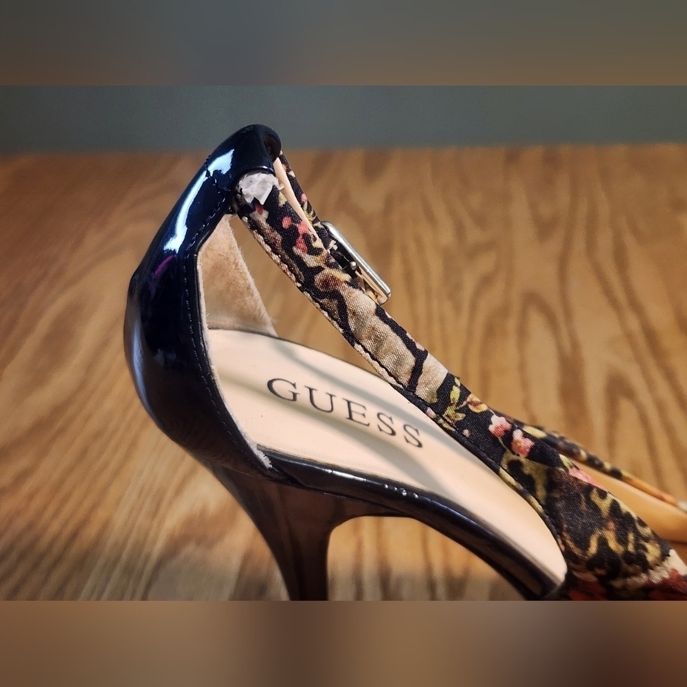 GUESS Hondo 2 Black Floral Open Toe Platform Heels 8.5 - Picture 2 of 12